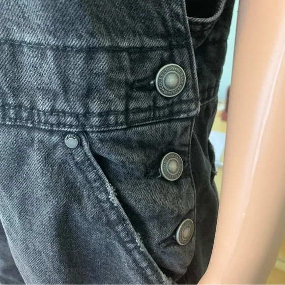 Bershka Distressed Denim Overall Shorts Medium - Picture 3 of 5